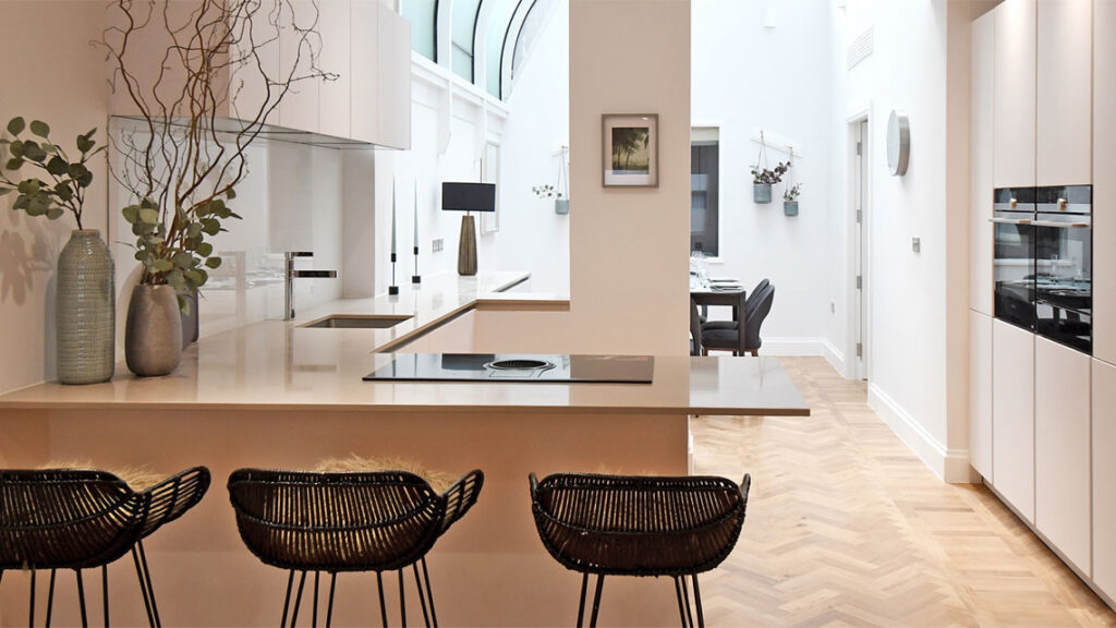 High-value interior project management in Albemarle Street, Mayfair. Luxury retail and residential coordination.
